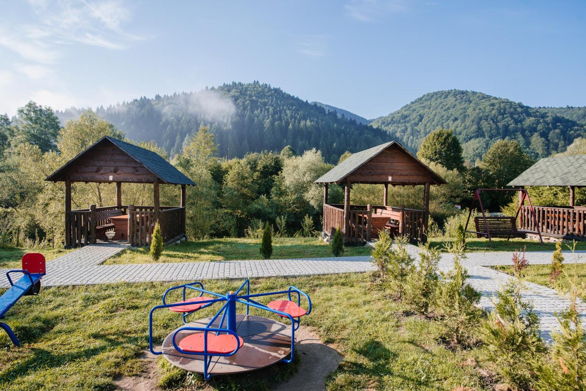 Рибничанка Hotel Skhidnytsia Kültér fotó