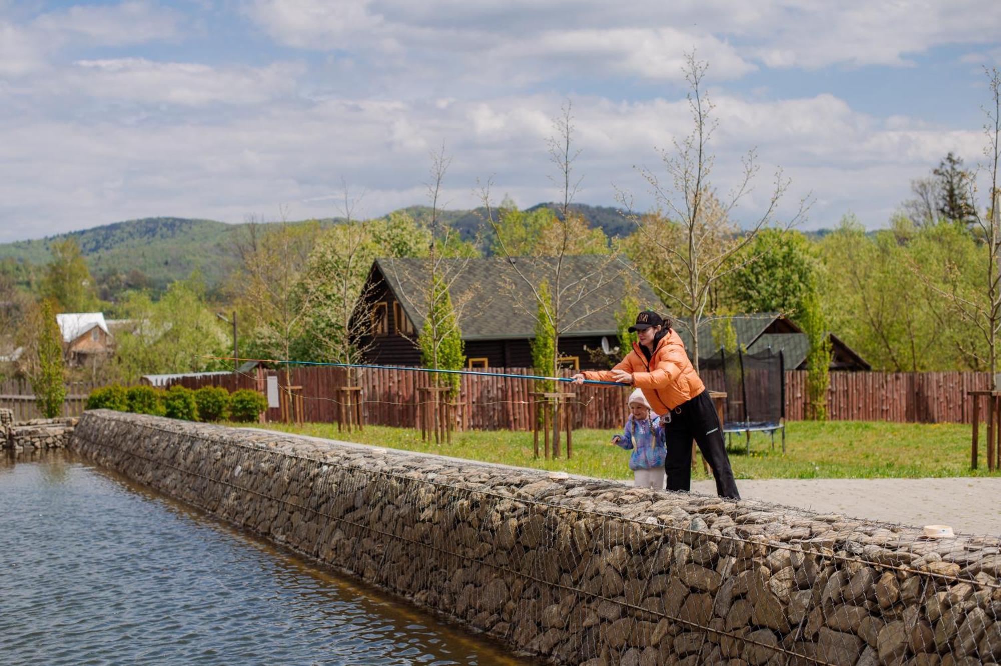 Рибничанка Hotel Skhidnytsia Kültér fotó